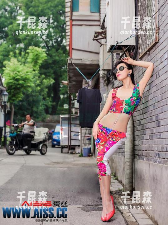 AISS爱丝(钻石版) - 一件毛衣，千种搭配，跟上陈雅漫的节奏吧！