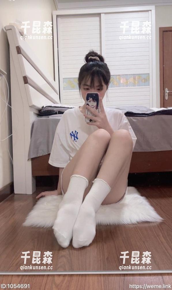 Bangni邦尼在线修女写真，情趣和微妙的边界。