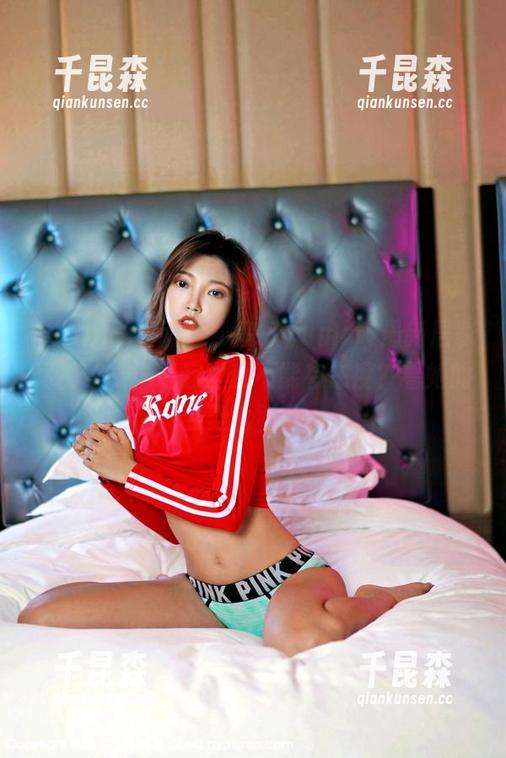 Feilin嗲囡囡 - 小蛮妖Yummy最新居家写真集，谁说家里就不能有态度？看她的姿势就懂了。