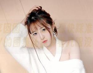 Feilin嗲囡囡 – 制服资源快踩准！施忆佳KITTY的图集让你多看几眼没问题。