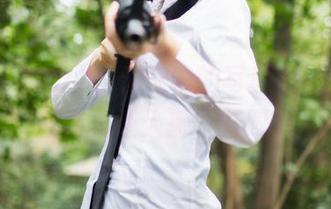 GIRLT果团网 – 周晓唯的写真里，女神的气场真让人挪不开眼。