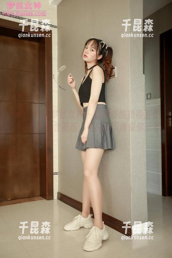 MSLASS梦丝女神 - 魏婷婷的旗袍画卷，虽然不太会画画，但高清下载保你乐不停！