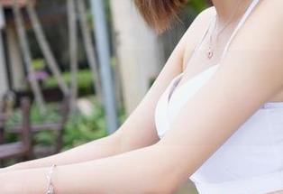 MiStar魅妍社 – 厨娘大白兔emma：原图让你见识下兔子的肚子和满手的面粉！