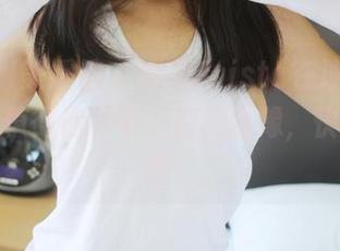 MyGirl美媛馆 – 瑞莎Trista在泳池的样子，太值得你下手，别再犹豫，快去下载吧！