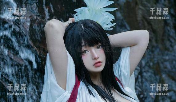 NinJa阿寨寨分享图集：越看越着迷的巫女，人格分裂了吗？