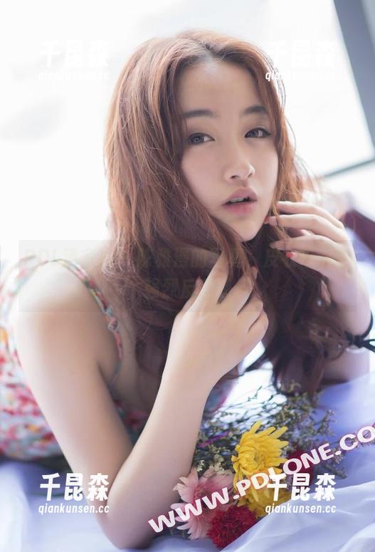 PDL潘多拉 - 陈雅漫的写真，皮衣带来的强烈反差感