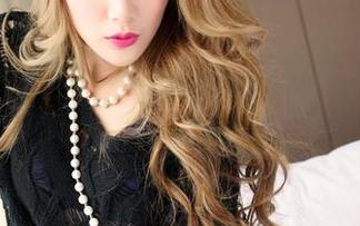 TGOD推女神 – 王语纯的皮衣合集：袖子不算长，魅力不止步！