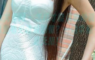UGirls尤果网 – 怎样才能优雅地说李思宁的图包里有史诗级剧情？一边华丽一边手足无措！