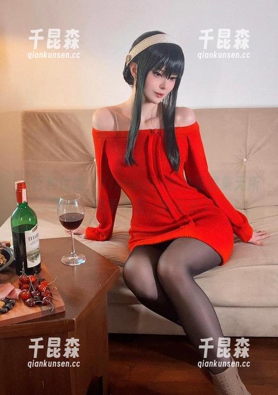 一百种优雅，Vinnegal的白装图集无所不能，你看你看，她又来了！