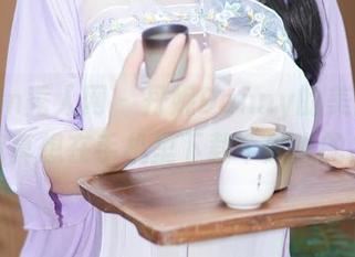 Xiuren秀人网 – 丹妮Danny的美脚照，照得我真想在手机里下载个别人的生活！