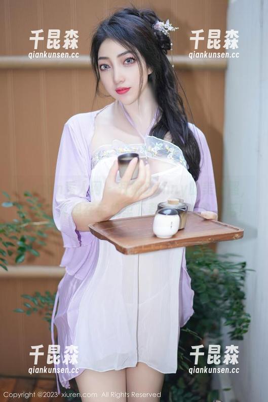 Xiuren秀人网 - 丹妮Danny的美脚照，照得我真想在手机里下载个别人的生活！