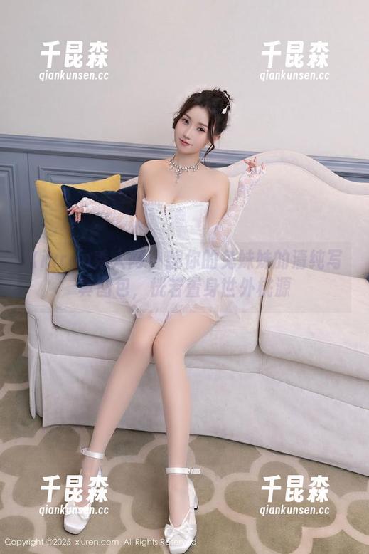 Xiuren秀人网 - 翻你的兔妹妹的清纯写真图包，恍若置身世外桃源