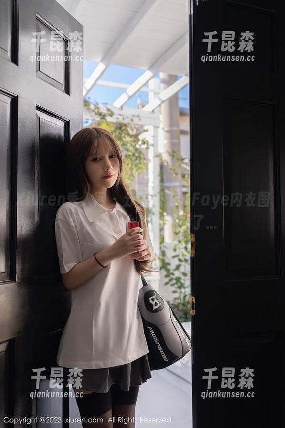 Xiuren秀人网 - 分享刘飞儿Faye内衣图包，内心小剧场开始了...