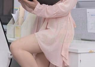 Xiuren秀人网 – 泳装作品里的大海与司妃SL，分享水做的情诗