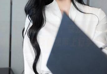 Xiuren秀人网 – 看吧，奈汐酱nice的旅拍图包，连我都想带上行李箱了
