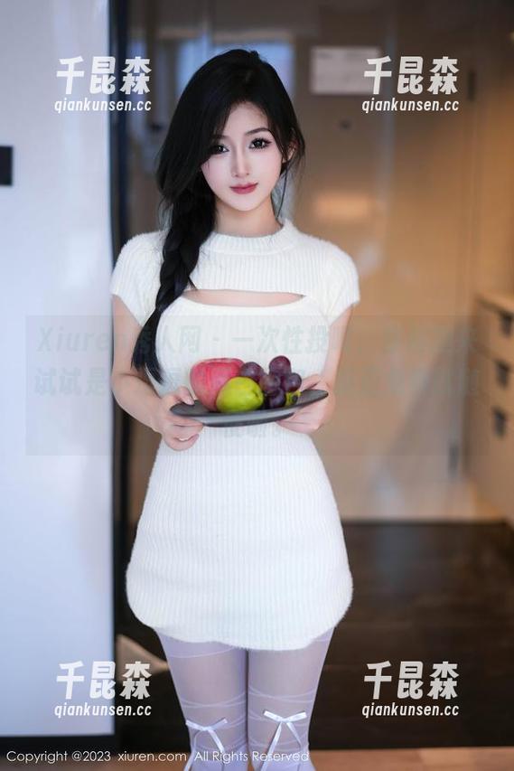 Xiuren秀人网 - 一次性投喂，你够胆来试试是小逗逗的黑白图包，反正免费就随便啦。