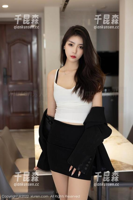 Xiuren秀人网 - 说说晓梦may的女仆私房，合集里的小亮点
