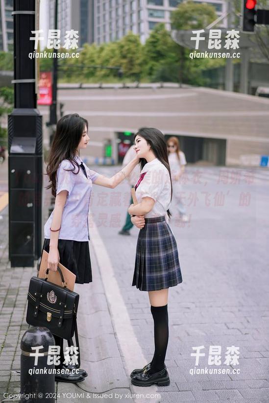 YouMi尤蜜荟 - 这么美的连体衣，周妍希的写真集中肯定藏着不少‘天外飞仙’的穿搭灵感，快来下载！