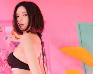 这一次Yuka(유카)带你进Bimilstory，黑色战斗服的图集有种“别走太近”的诱惑共享。