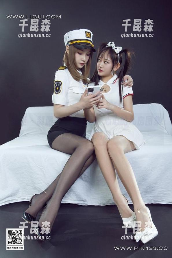 丽柜 - 制服不只是衣服，心心的私房图集让人联想满满