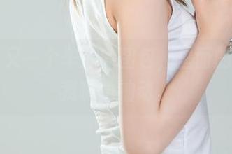 丽柜 – 又一个车洋的图包，里面的秘密让我嘴角抽动。