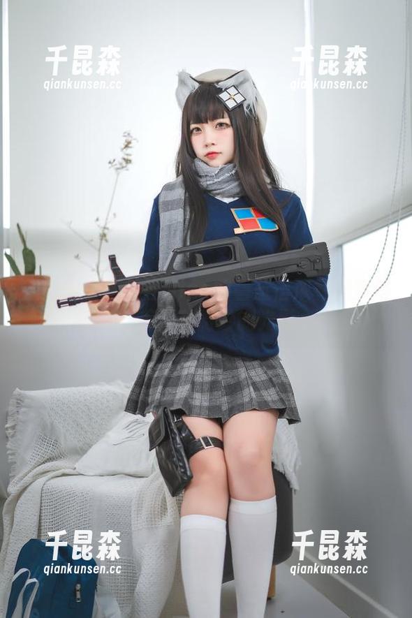 图包分享！二佐Nisa的碧蓝信浓礼服穿搭，配着那种微妙的光影。