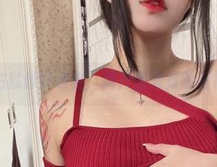 今汐的旅拍就像快递盒，拆开图集竟然有福利见面！