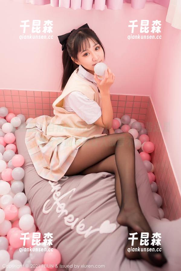 嗲囡囡 - 自拍神功在Emily顾奈奈酱这里：被分享的写真让人欲罢不能！