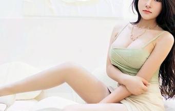 嗲囡囡 – 婉约却不失洒脱——奶茶Emily的最新裸足作品集，别致得让人想放飞杂念。