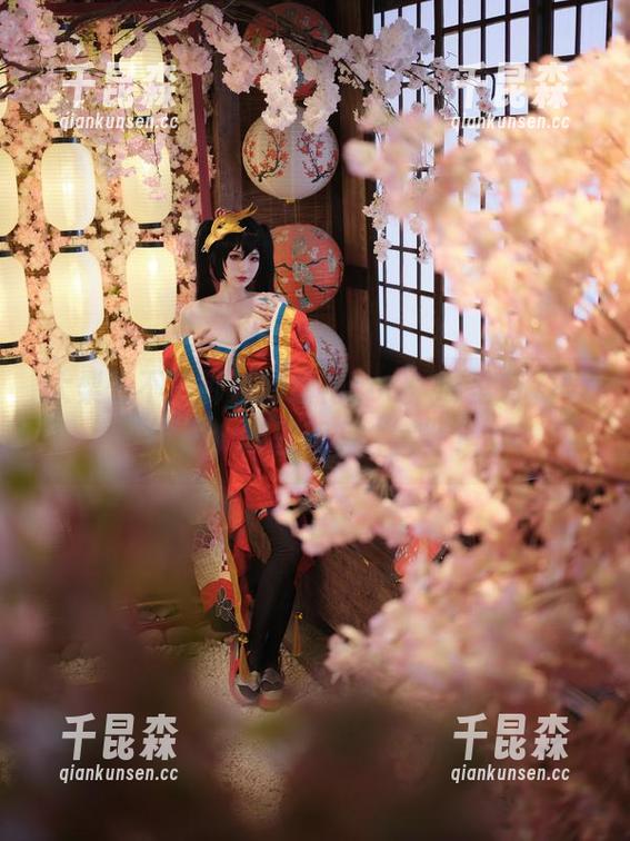 大梨子不是御姐的旗袍cos：哪里有“梨”子，哪里就有“美”！