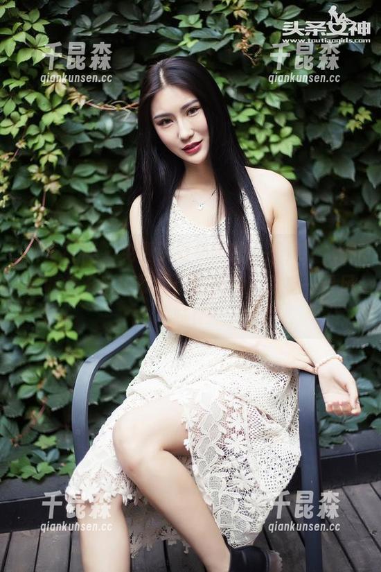 头条女神 - 免费下载易阳的“花嫁”，像是收集五彩斑斓的记忆片段，别有一番风味！