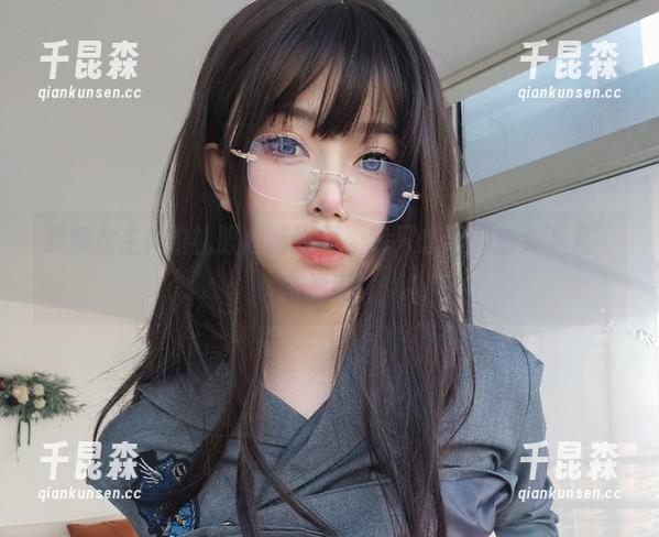凝视女主K的礼服高清原图，我只想用‘仙女下凡’来形容！
