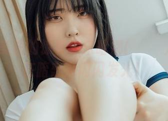 私拍和美图的惊喜：宋哈娜(송하나)的棉袜在暗恋中闪闪发光！