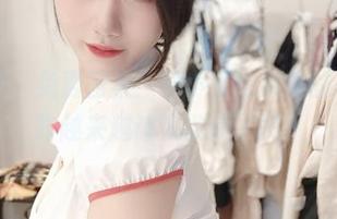 微密圈 – 免费图集！看小玉吃果冻的美腿，咋越来越让人沉迷了呢？