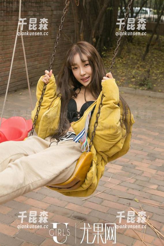 尤果网-Wendy 尤果网 - Wendy又来了!最新短裤写真,让我想起夏天的尾巴。