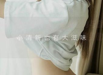 尤果网 – 这一组作品，心仪说她与旗袍互有情意，但丝毫没抵挡住我想戳到靴子的冲动。