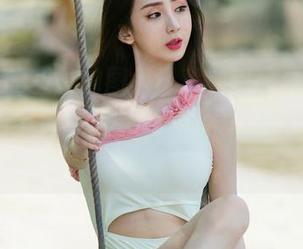 尤果网 – 贝拉的图包让我联想起夏日的白衬衫，清纯得像是刚参加完亲子活动的小朋友！