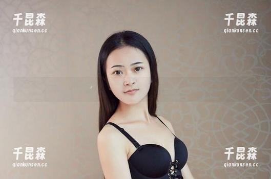 尤物馆 - 悦儿Yuky的天台猜想：私拍合集里的光影游戏