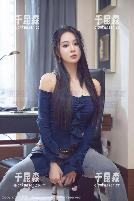 尤蜜荟 - 欲了解允尔的旅行，拿起这本定制旅拍图集，心情自带飞扬赚钱滤镜！
