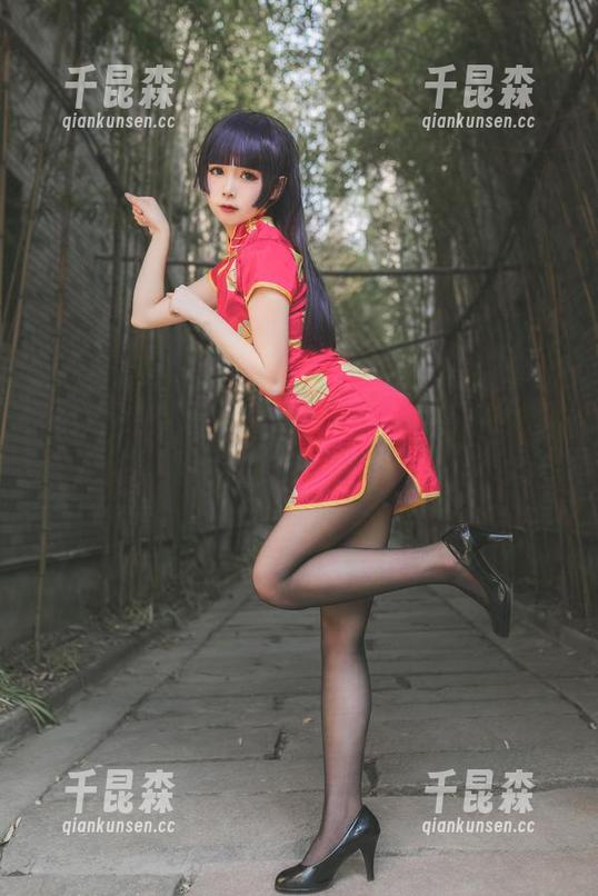 转身遇见，图库里的轻纱幔帐与巧克力小圆面包交错的时刻。