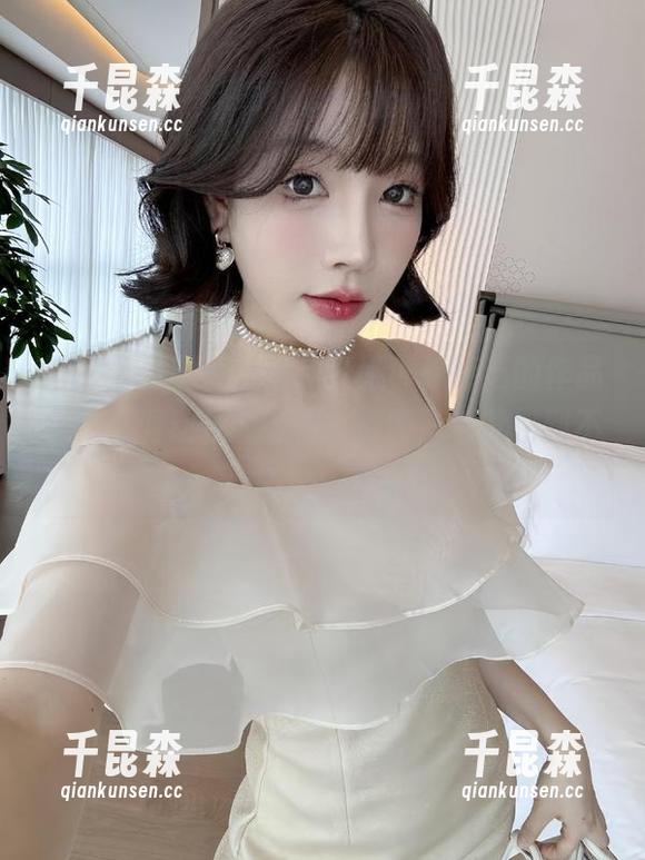 微密圈 - 雾都的蓝色妖姬，徐莉芝的作品集很会调动我的想象，原图一看就捞到不少小惊喜。