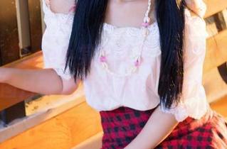 推女神 – Lee小棠的美足，让我终于明白原来图片可以有这样的“压力感”！