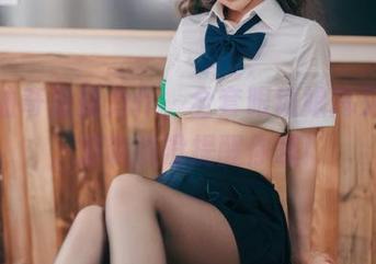 杏仁曲奇最新力作，全套眼镜娘高叉女仆，别说我没提醒你哦！