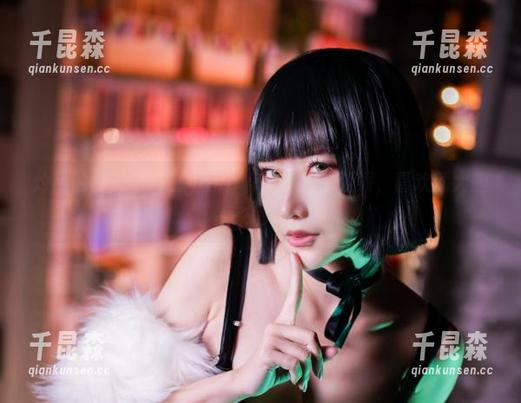 灼热的夏天，杨衣yangyi写真等你下载，喜欢就大胆来吧！