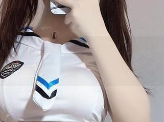 微密圈 – 蓝色最有韵味，你看到桃沢樱呀的无圣光了吗？感觉要定制一整套衣服了！