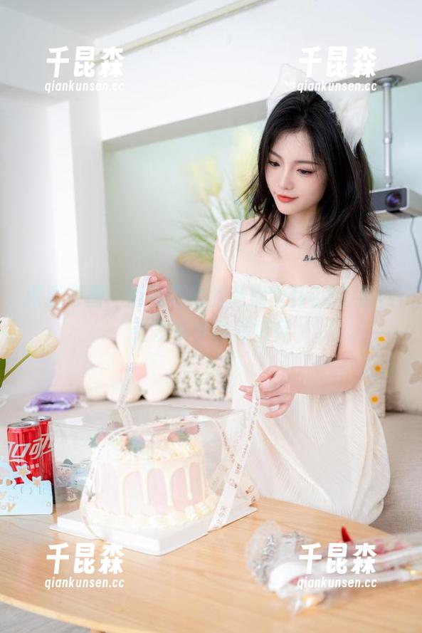 摆脱宅圈，桃良阿宅的私房女仆2B原图，引发多少隐藏情怀