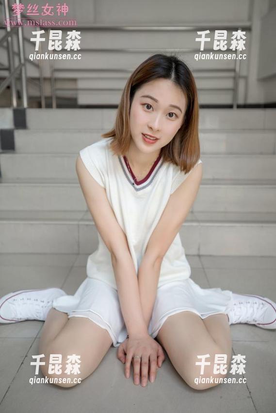 梦丝女神 - 于是晓晓转身，那袜子的薄，晓晓这高清美图居然抓住我的眼。