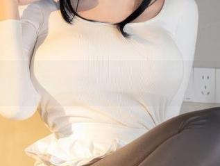 樱梨梨的吊带摄影，高清原图里别有洞天