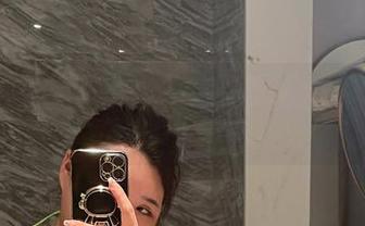 微密圈 – 私房作品里的水蜜桃米米，那个蕾丝吊带让我想起了很多有趣的事情。