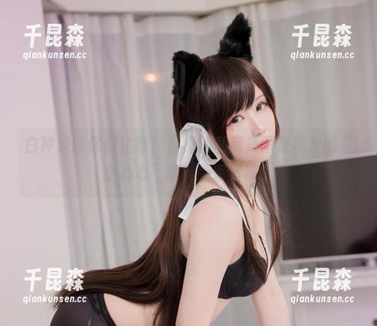 白神泱请你们注意，春梅的私房美图是要开的“小心心”哦，别害羞嘛！